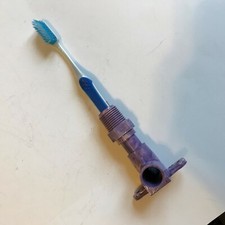 Peery Perfect Toothbrush Holder