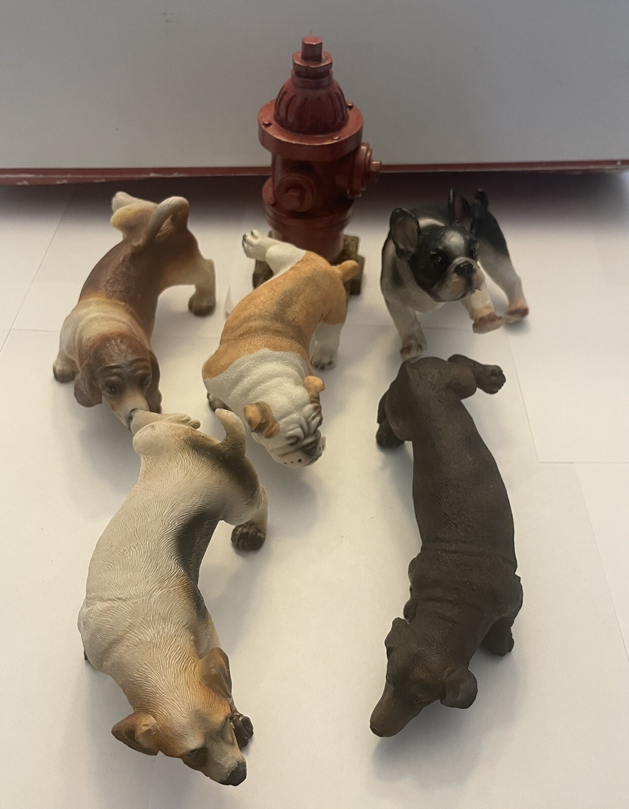 May Rich Company 6 Piece Set Of Resin Dogs Lifting Leg Peeing On