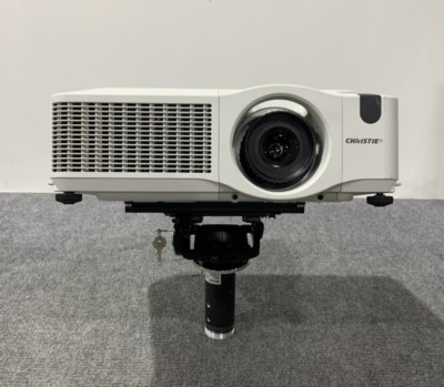 Christie LW400 LCD Projector w/Chief RPMA000 + Keys w/ Power Cord