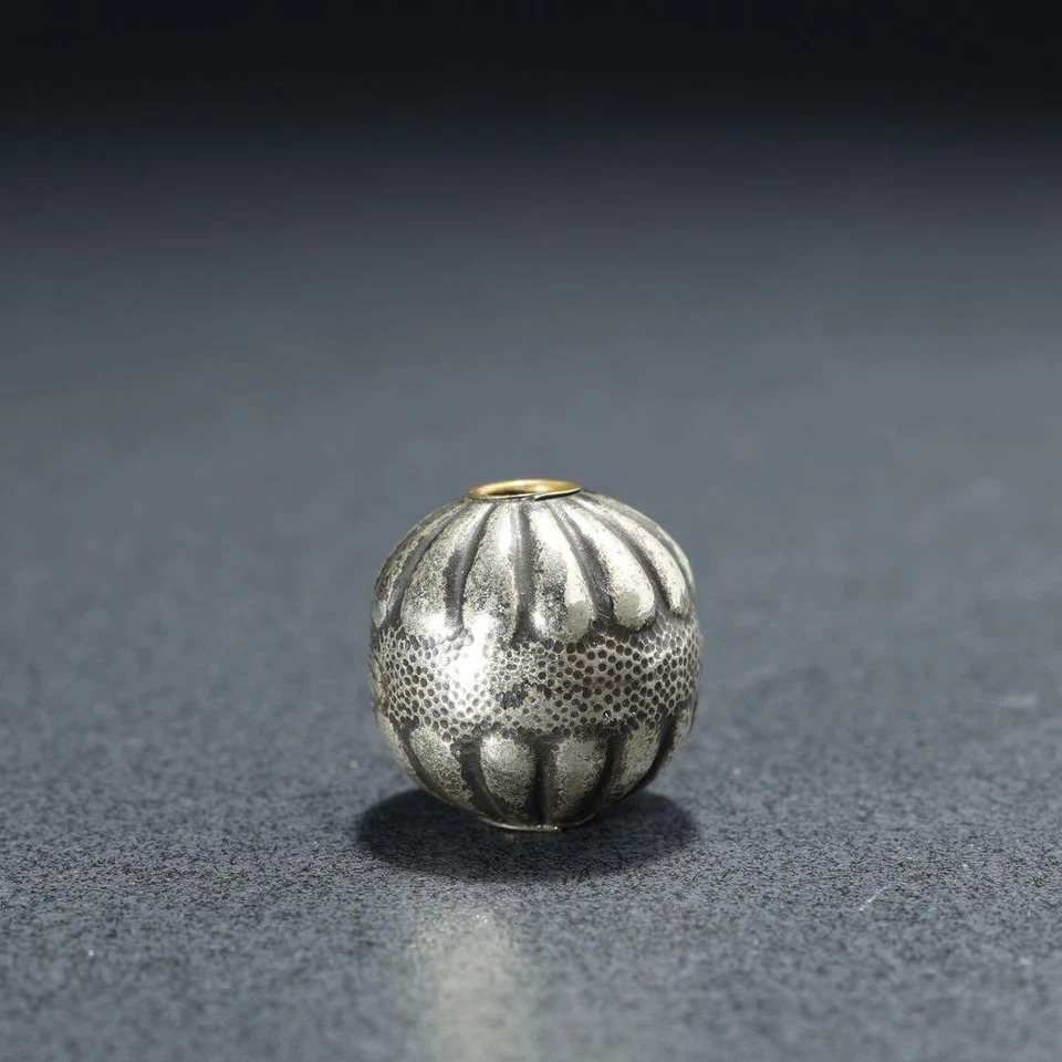 Antiguo Meiji Japonés Plata Ojime Cuentas Crisantemo Paulownia Cresta Motivo Foto 2 de 4