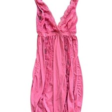 Pink lace knee length dress with a boho vibe. Size: S