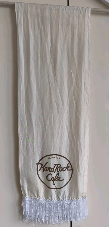 Bufanda cruda vintage de seda "Rock Café", Toronto Foto 2 de 3