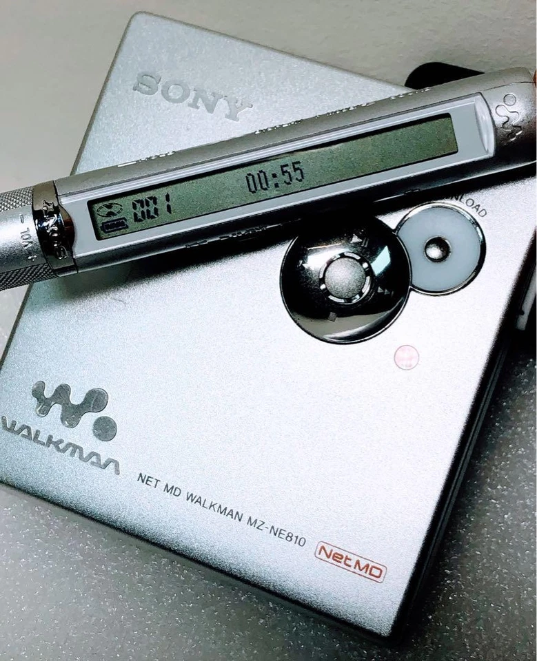 SONY Net MD WALKMAN portable player MZ-NE810 Silver Aluminum body Japan Used - Image 2 of 4