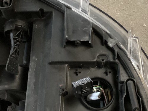 AUDI E-TRON Frontscheinwerfer rechts - Bild 2 von 3