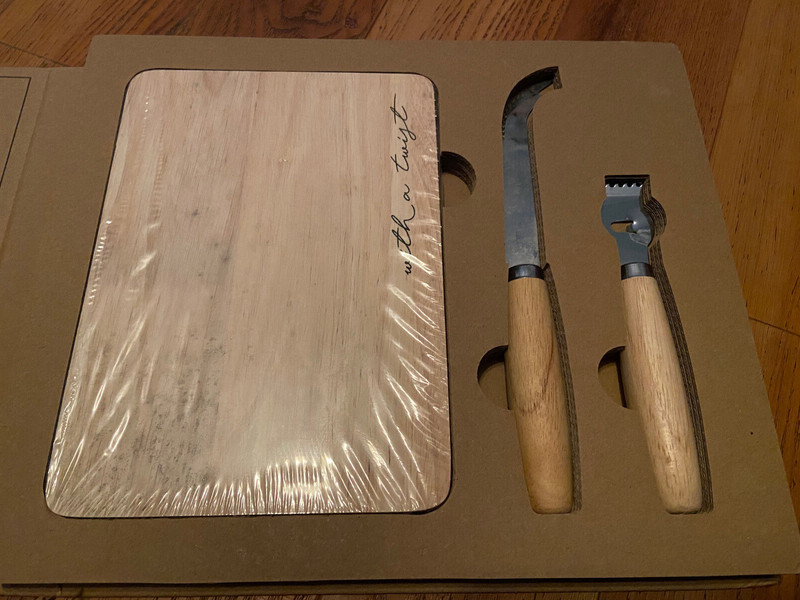 Sips Drinkware Cocktail Garnish Board with 2 tools G5272
