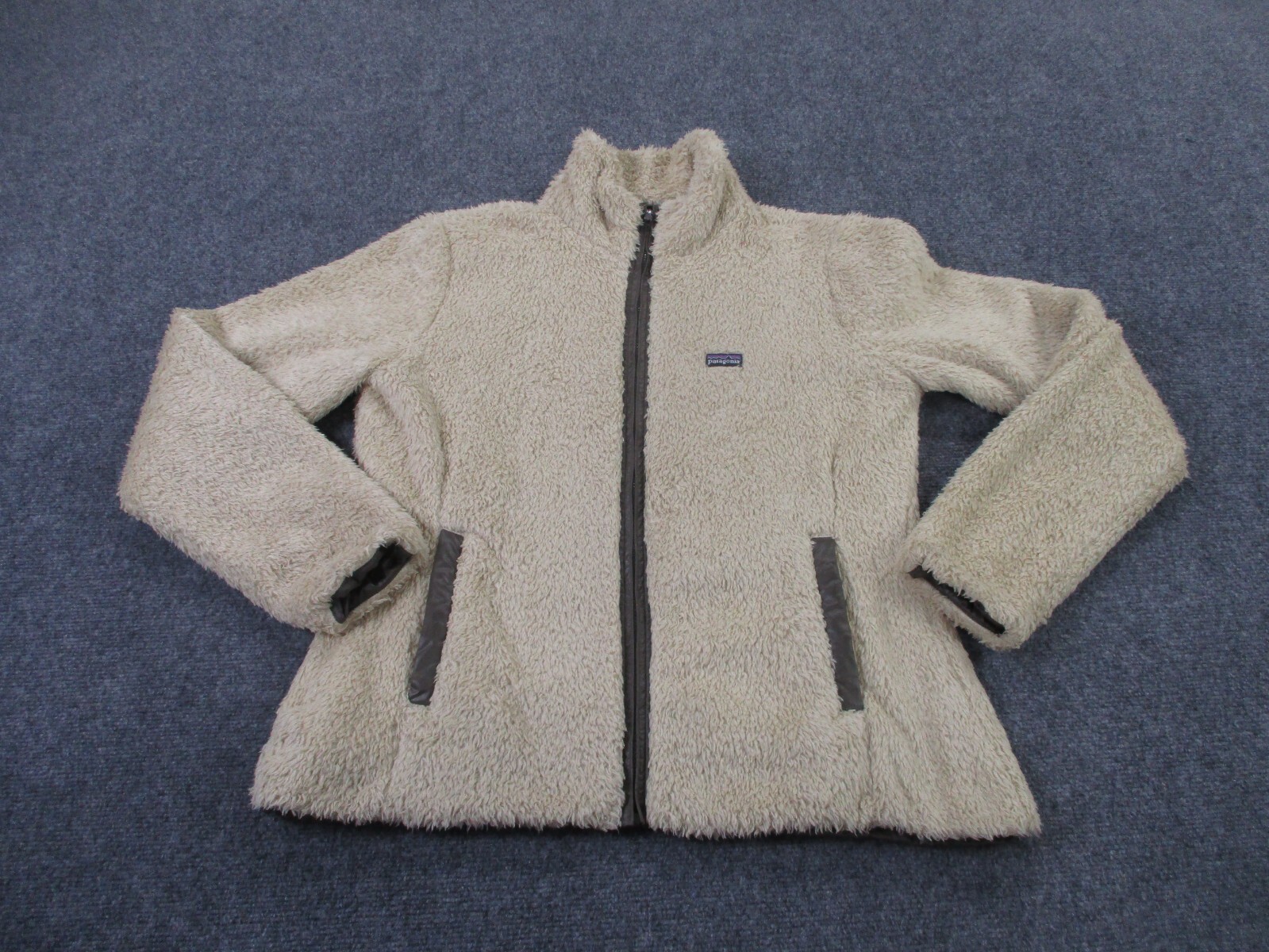 Patagonia Womens XL Beige Los Gatos Fleece Jacket Fuzzy Camping Logo Outdoors