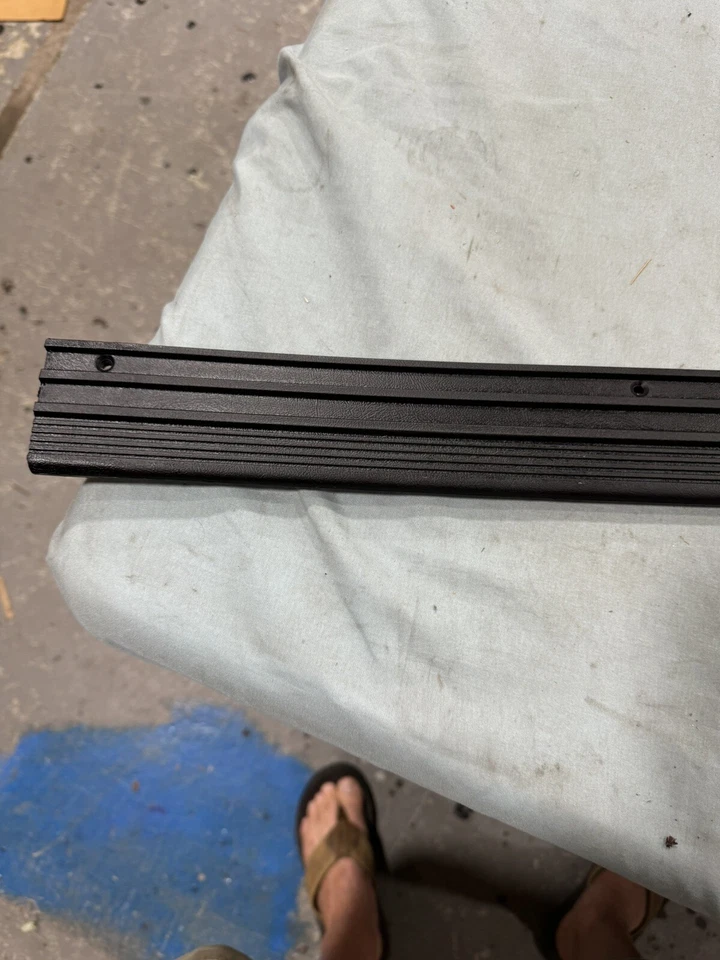 Ford F150 F250 F350 1987 1997 nuevo de stock placa basculante panel moldura E9TB-1513208-AA Foto 4 de 4