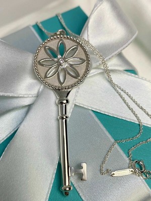 Daisy Key Pendant W Diamond | eBay