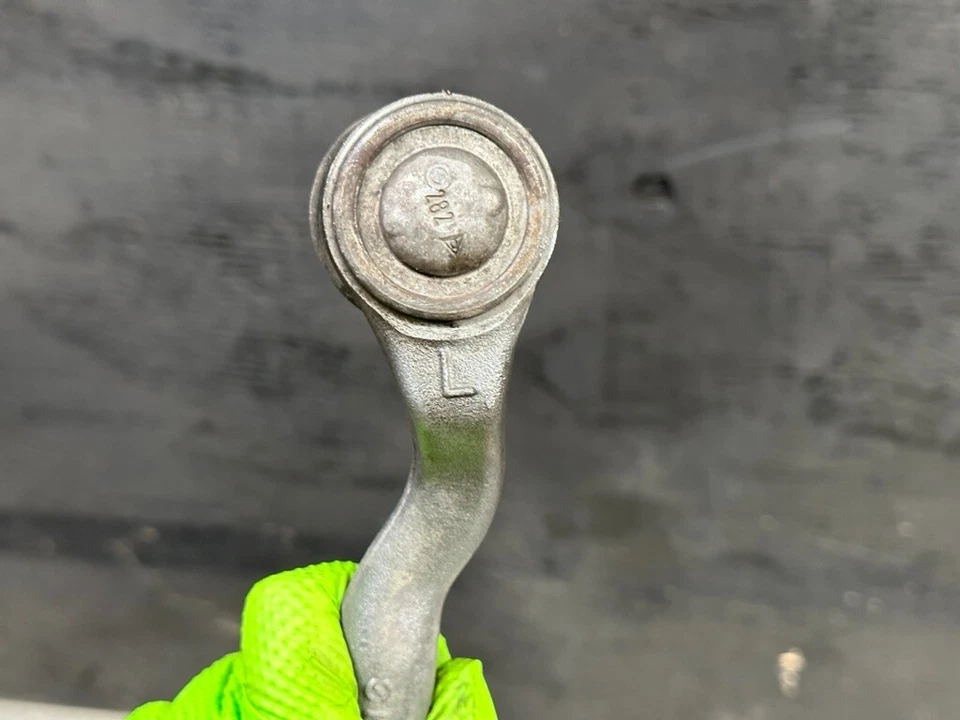 BMW F07 F10 F13 F06 F01 M5 M6 DELANTERO IZQUIERDO CONDUCTOR INTERIOR EXTERIOR AMARRE CON MALETERO Foto 2 de 3