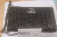 NWT STEVE MADDEN BZIP U WRISTLET WALLET BAG CLUTCH BLACK