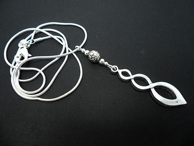  EINE SCHÖNE TIBETISCHE SILBER GEDREHTE CHARM 18'' SCHLANGENKETTE HALSKETTE. NEU.