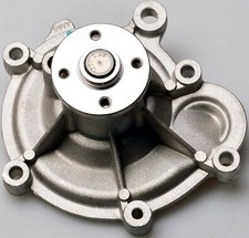 Pompe à eau Mercedes 240