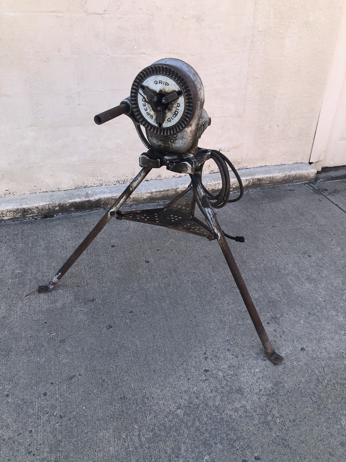 Picture 1 of 5