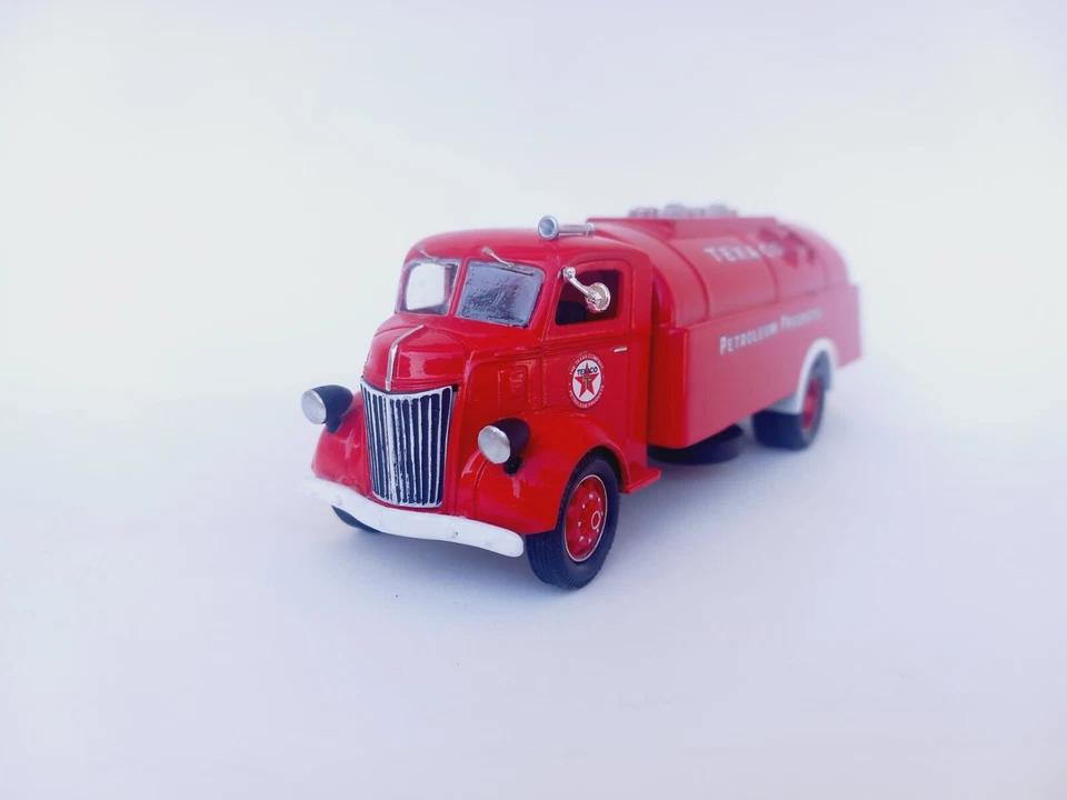 1/50 o scale 3d printed 1941 Ford COE tanker truck handmade custom kitbash - Image 3 of 4