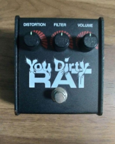ProCo You Dirty RAT Fuzz Distortion Guitar Effects True Bypass Power Battery 9V