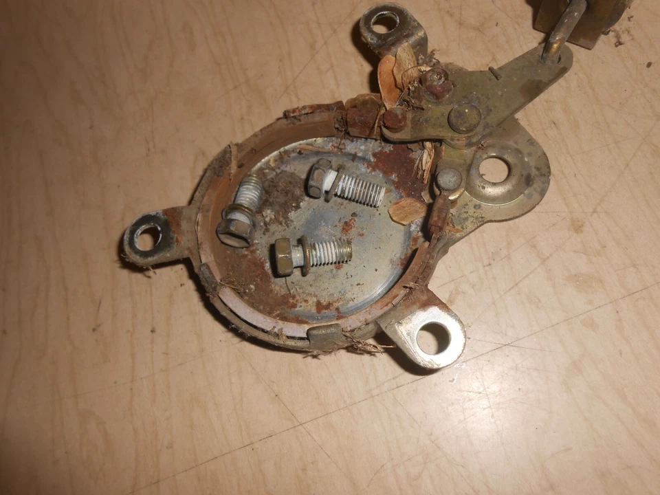 Banda de freno para cortacésped MIU800958 AM109085 John Deere OEM LX176 T85 Foto 2 de 3