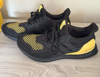 Mens size 10  Adidas Ultraboost 1.0 Black/Yellow JQ2273.   New w Box.