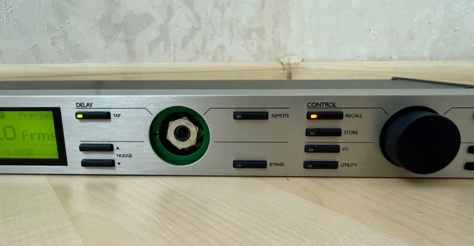 TC Electronic D22 Digital Broadcast Delay - Image 4 of 4