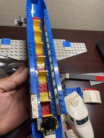 LEGO CITY: Passenger Plane (3181) - Incomplete Pilot Included
