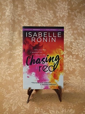 2017 Chasing Red Isabelle Ronin Wattpad Sourcebooks Casablanca Paperback Book