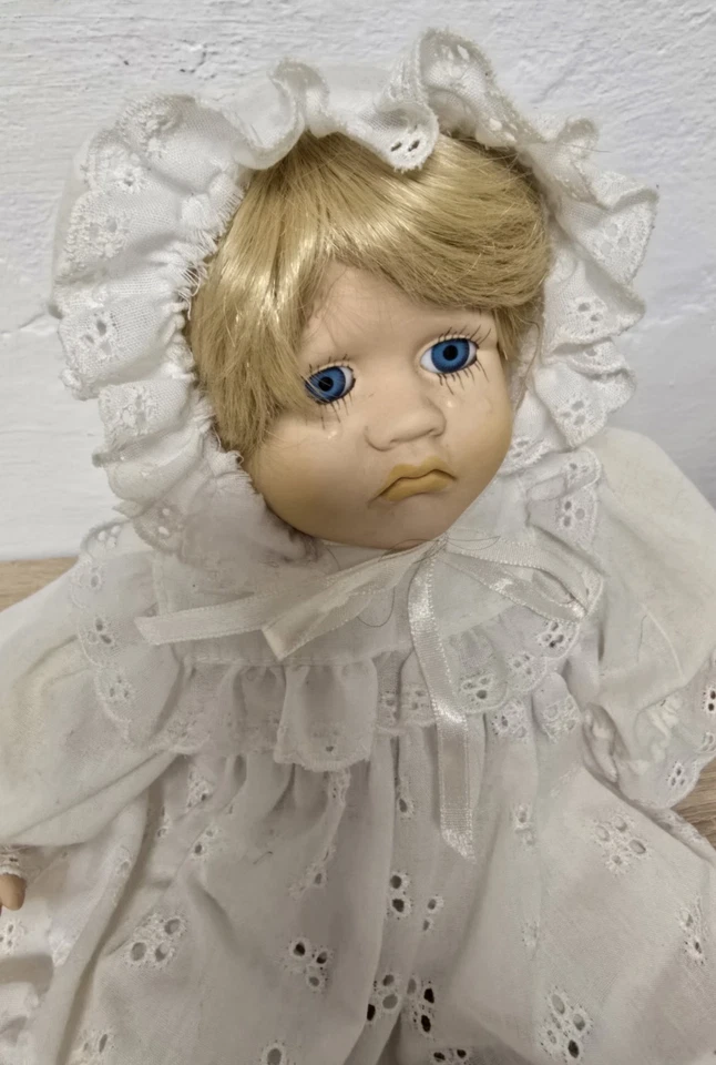 Artist doll, porcelain doll, porcelain head, 25 cm, collector's item,... - Image 4 of 4