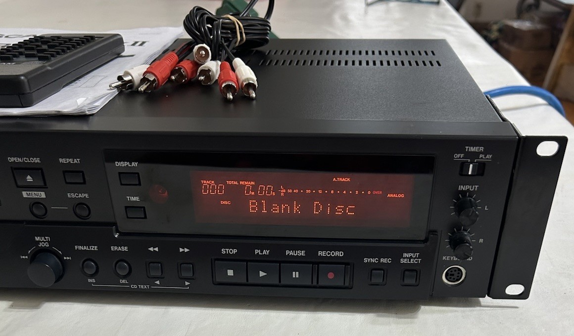 TASCAM CD-RW900 MKII Professional CD CD-RW Recorder w/ Remote