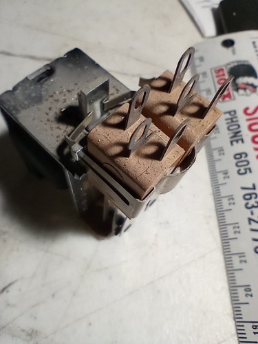 240 VAC Coil 10A DPDT Relay, Guardian 900-A410-0607-00 (NOS)(QTY 1 ea)B23 - Picture 2 of 4