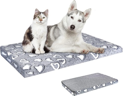 Elegant Grey Dog Crate Mat with Firm Support - Reversible for -Round Comfort - Picture 3 of 11
