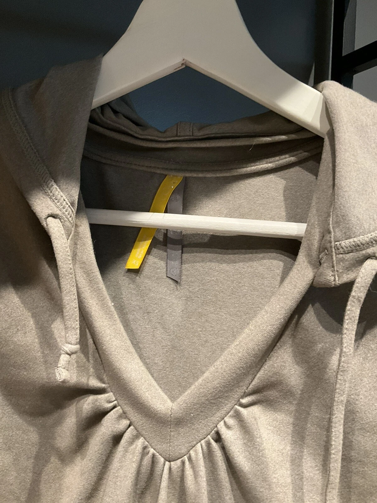 lole long sleeve hooded removable hood shirt