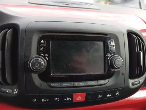 Sistema Audio Radio per FIAT 500L (330) Pop Star 2014 322409 - Foto 1 di 6