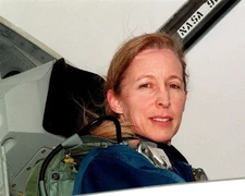 2005 NASA Astronaut Marsha Ivins - 8x10 Photo On 8.5x11 #2044