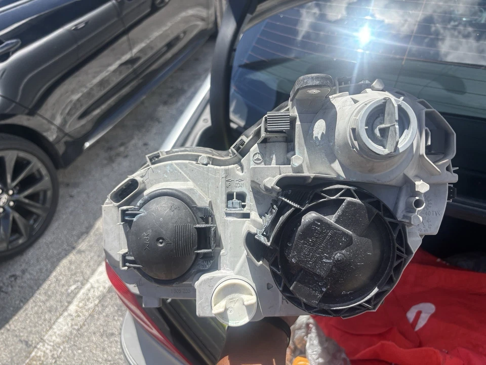 Faro lateral para pasajero Mercedes C230 2005 Foto 3 de 4