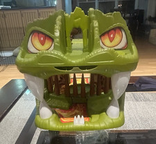 Fortress of Fangs Advanced Dungeons & Dragons 1983 LJN Playset-   READ PARTS