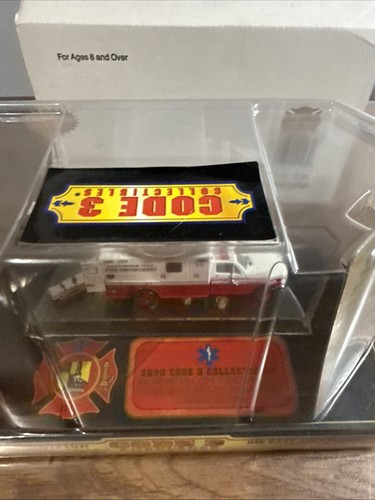 Code 3 Collectible #12103 Baltimore FD F-350 Ambulance 12 New with Sleeve - Picture 15 of 19