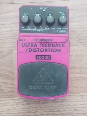 BEHRINGER FD300 Ultra Feedback Distortion Guitar Effects Pedal VG