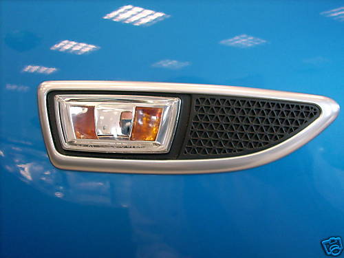Vauxhall Astra H Indicator Surround / Side Repeater VXR - Picture 2 of 2