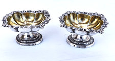 COPPIA SALIERE IN ARGENTO BATTUTO E INCISO - 3 PUNZONI DI CATANIA - INIZI '700