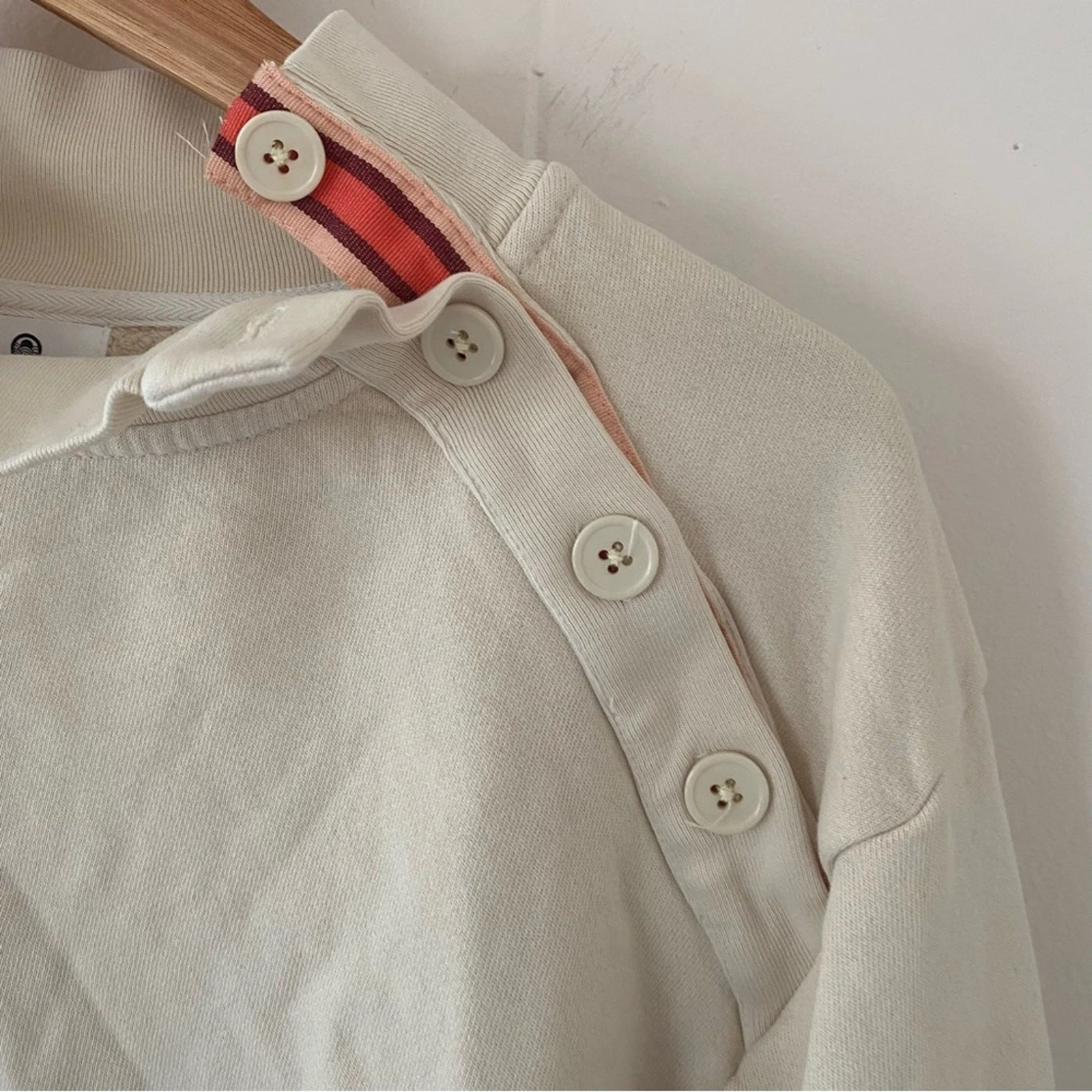 OFF WHITE Felpa con collo a bottoni vari in guscio d'uovo taglia grande usata delicatamente