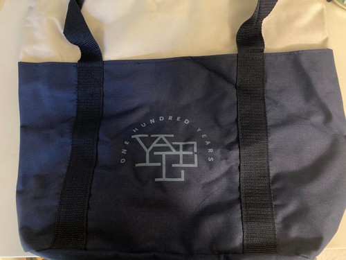 Yale University Press Tote Bag 17" x 15" w/Zip Closure Rare - Picture 4 of 4