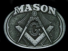 UB03105 NOS VINTAGE 1985  MASON  SQUARE  COMPASSES FREEMASON BELT BUCKLE