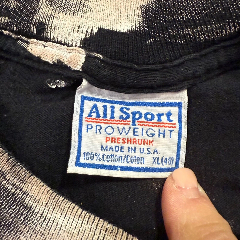 Camiseta Masculina Vintage The Beatles Extra Grande Anos 90 Banda AOP Estilo Cabeça de Mosquito Preto Cinza - Imagem 2 de 4