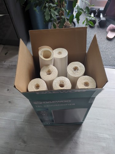 6 Rolls Vinyl Wallpaper B&Q Raffia Maine Street Per Roll (5.2m2/roll) - Picture 10 of 10