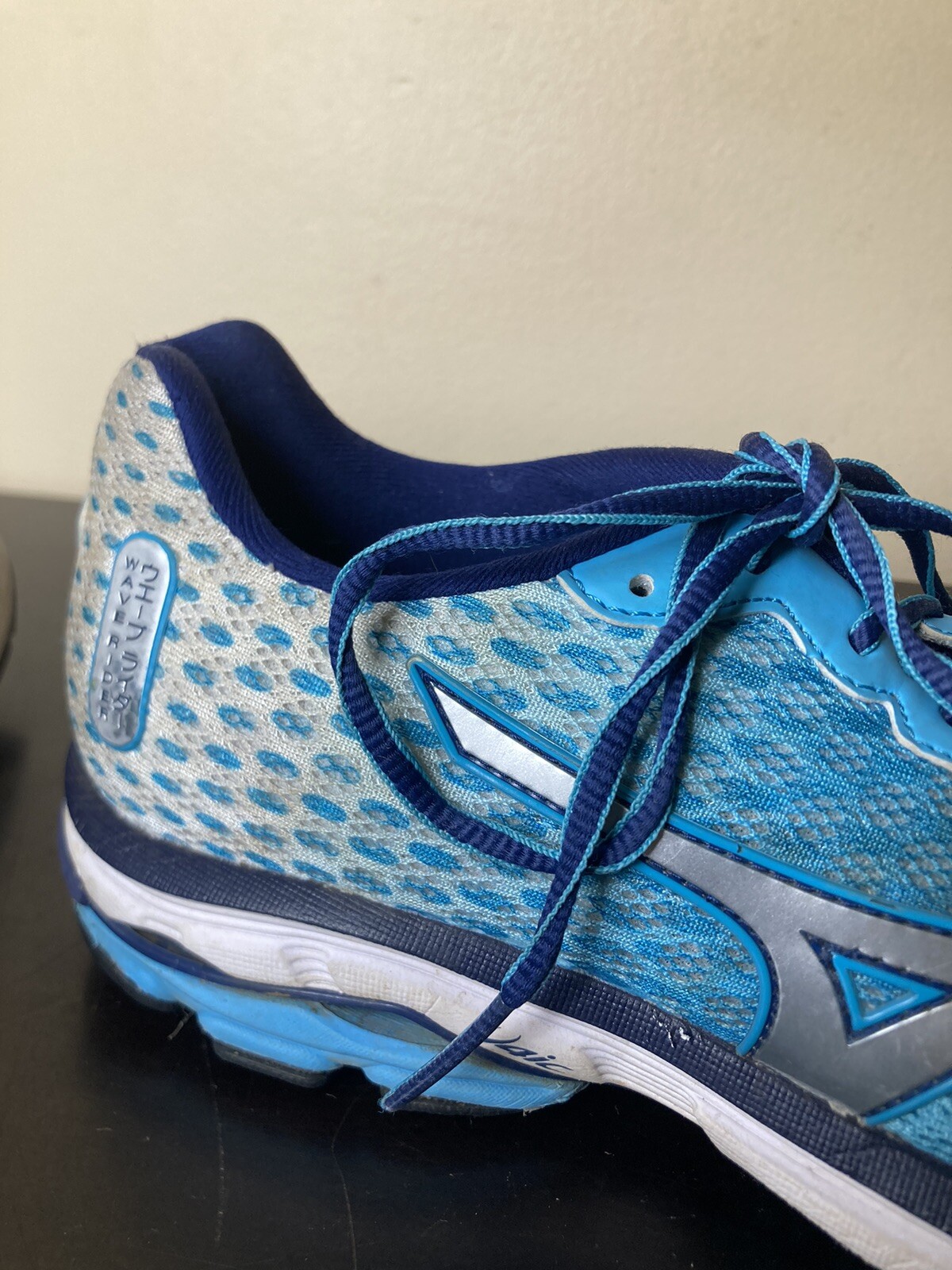 Mizuno Wave Rider 18 Womens Running Training Sneakers Size 11W