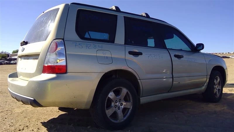 Manija de puerta exterior delantera derecha usada se adapta a: molde de montaje Subaru Forester 2006 Foto 3 de 4