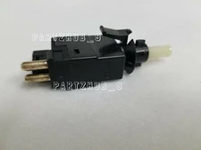 Mercedes W124 R129 W140 R170 W201 W202 Brake Light Switch Genuine 001 545 01 09