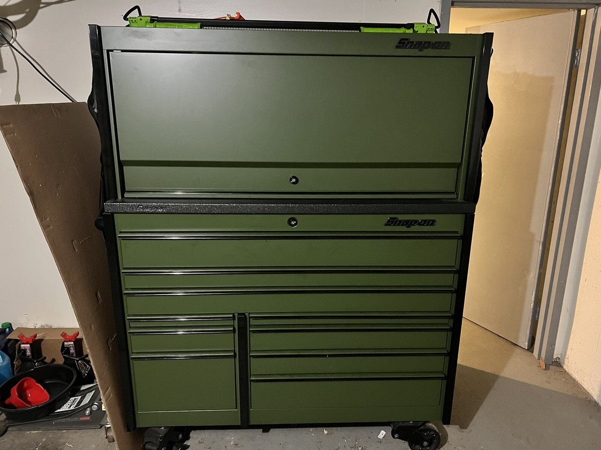 Snap On KTL1022APZR7 tool box in Combat Green with Hutch Tools Not