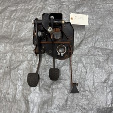 BMW E21 320i 320is MANUAL PEDAL BOX ASSEMBLY 5 SPEED MANUAL
