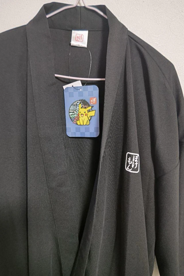 Nuevo Conjunto de pijama japonés de manga corta L Pokemon Charizard para hombre Jinbei Foto 3 de 4