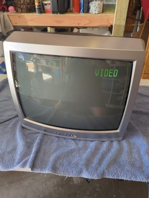 Toshiba 19A24 19'' Silver CRT Retro Gaming - Color Television - 2004 Coaxial A/V