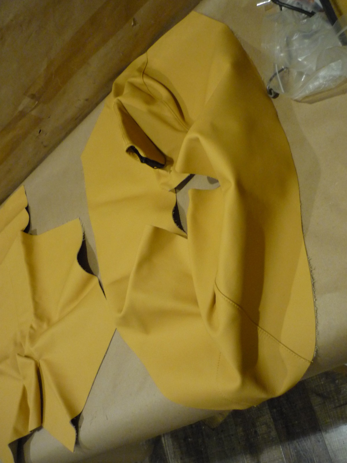 Ferrari 308 GTBi/GTSi --Center Console Lining Set (Beige) # 60758800 - 60745900